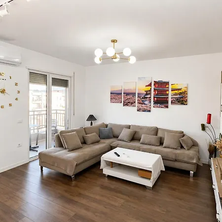 Apartament Romantic Penthouse With Mountains View *