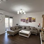 Romantic Penthouse With Mountains View *