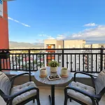Romantic Penthouse With Mountains View *