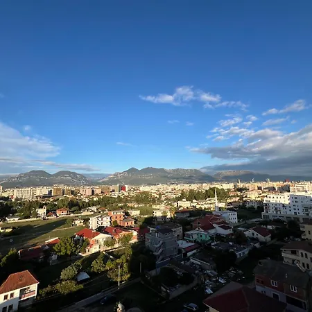 公寓 Romantic Penthouse With Mountains View