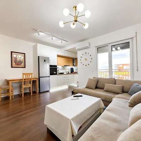 Apartmán Romantic Penthouse With Mountains View Kashari