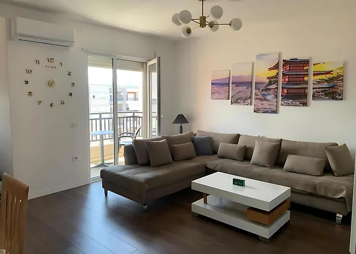 公寓 Romantic Penthouse With Mountains View