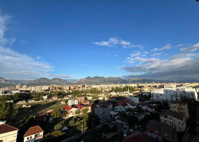 公寓 Romantic Penthouse With Mountains View